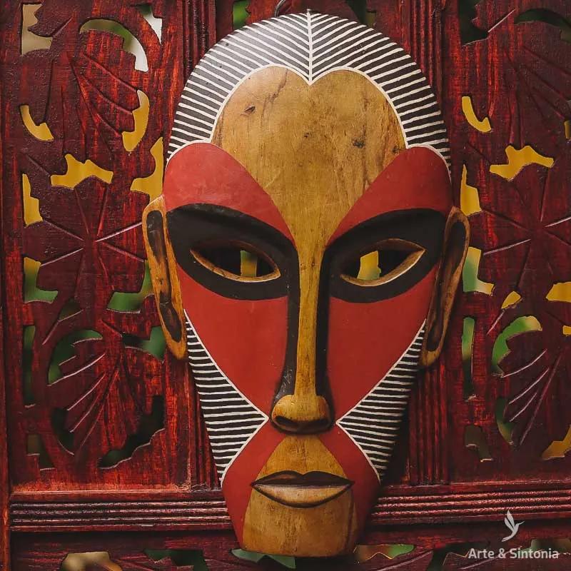 Máscara Étnica em Madeira | Brasil