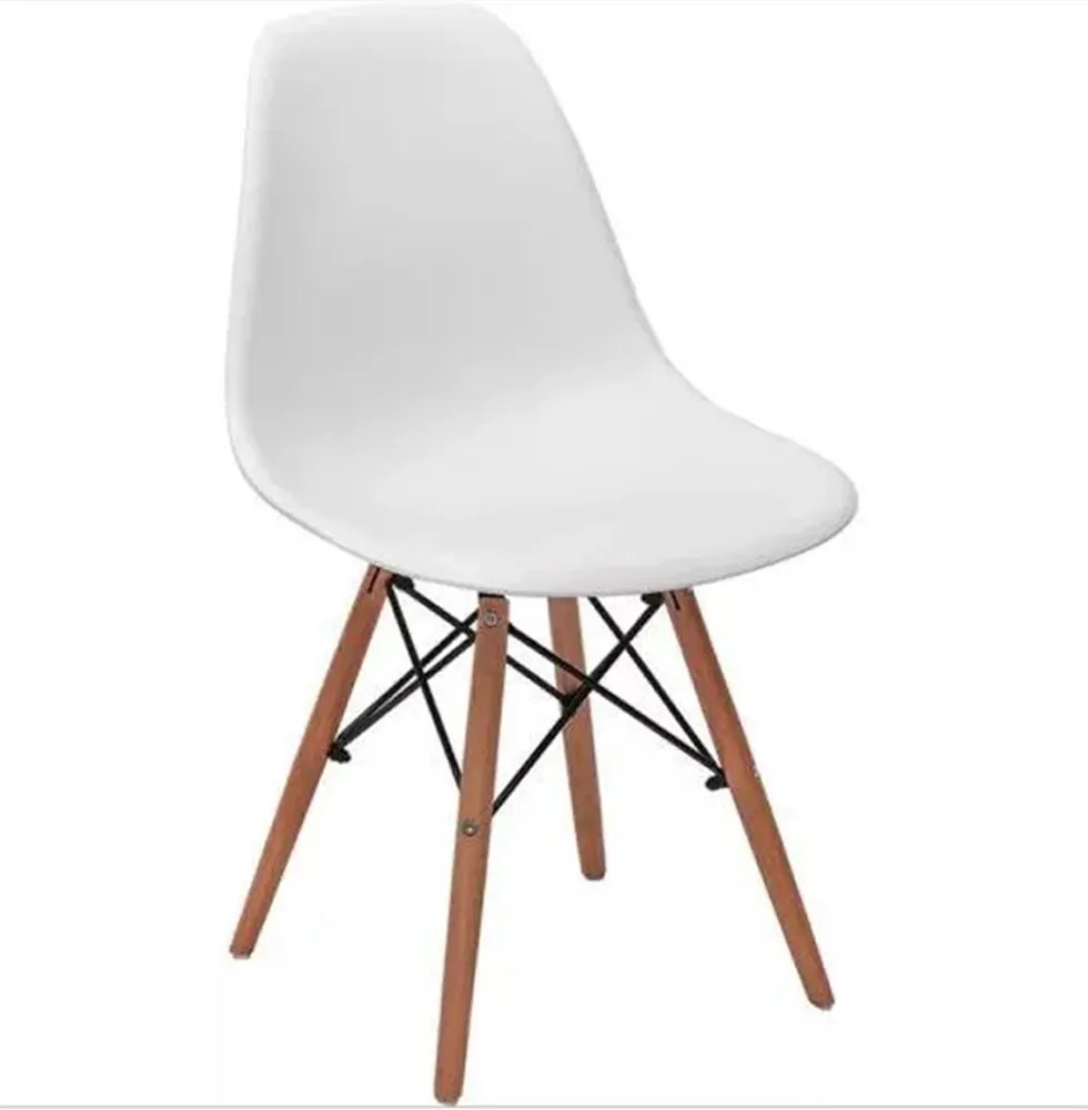 Cadeira Eiffel Charles Eames de Plástico Reciclável Branca com Base de Madeira DSW L15 - Gran Belo