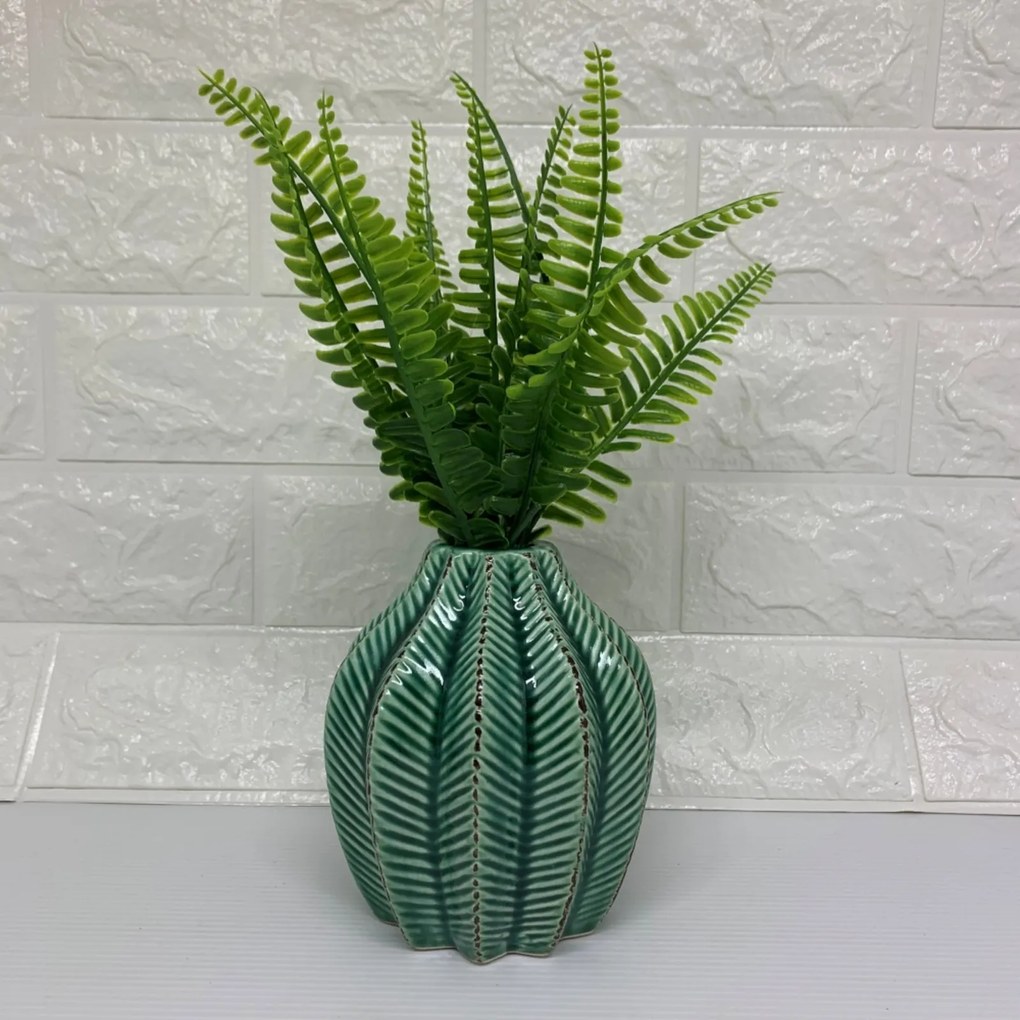 Vaso planta na cor verde com samambaia artificial