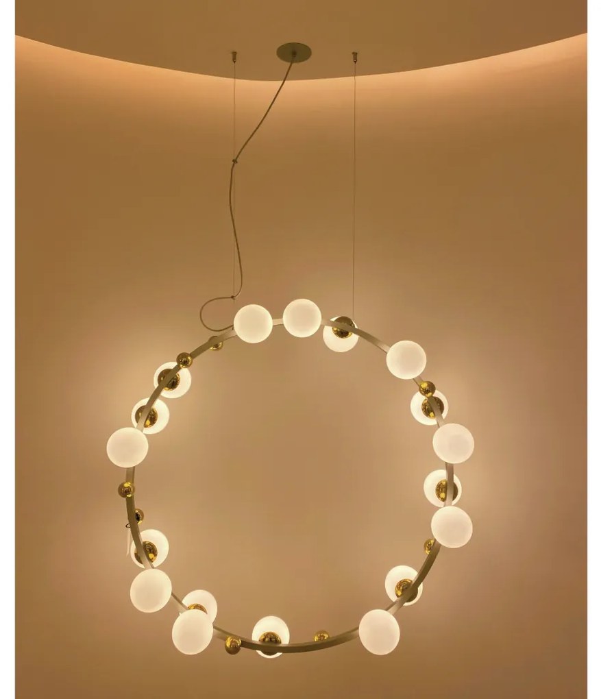 Pendente Aliança Vertical Ø100X24Cm 25Xg9 Globo 10Cm - Usina 90005/25 (CP-M / DR-P - Champanhe Metálico / Dourado Brilho Polido, Ambar)