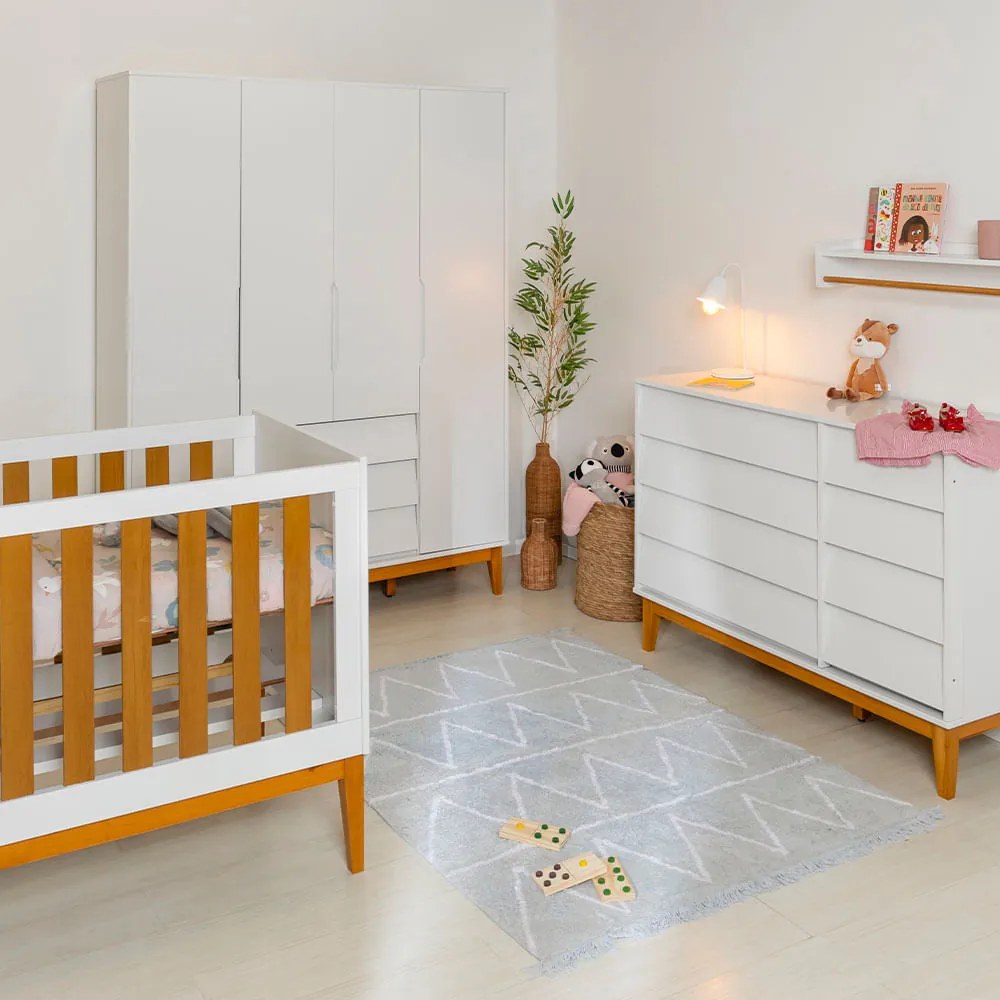 Kit Quarto Infantil Noah com Pés Square Mel -  Berço Mini Cama + Guarda-Roupa + Cômoda 4 Gavetas e 1 Porta - Branco e Savana