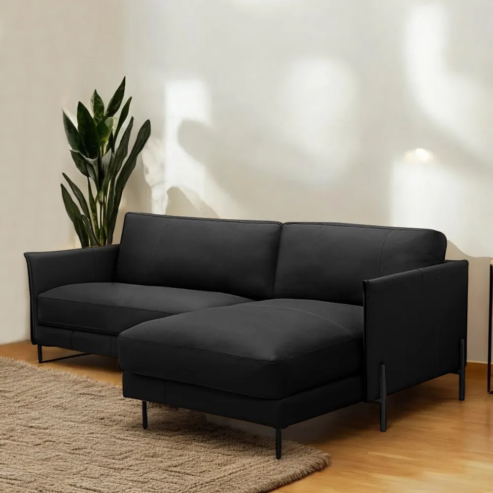 Sofá Decorativo Karine 3 Lugares Sala de estar 230cm com Chaise Pés em Aço Couro Preto G88 - Gran Belo