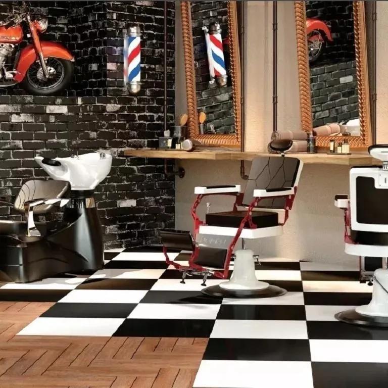 Cadeira De Barbeiro Reclinável Harley Profissional Preto Branco Dompel