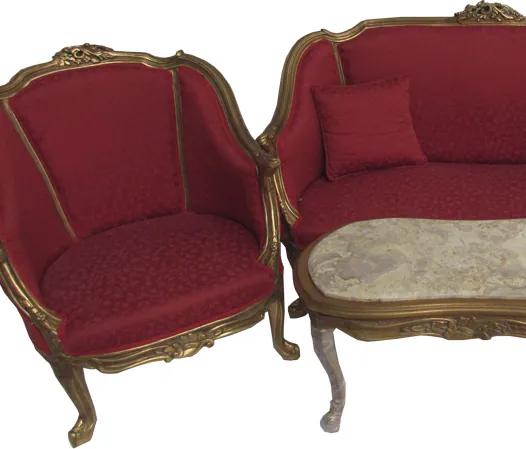 Kit Sofá Clássico Luis XV Dourado com Estofado Vermelho Relevo com 2 Poltronas e Mesa de Centro