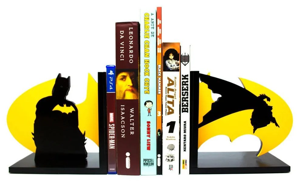 Aparador de Livros Batman Em Ação e Logo Amarelo