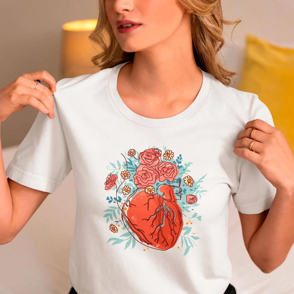 Camiseta Baby Look Coração Florido de Amor - Branco - P