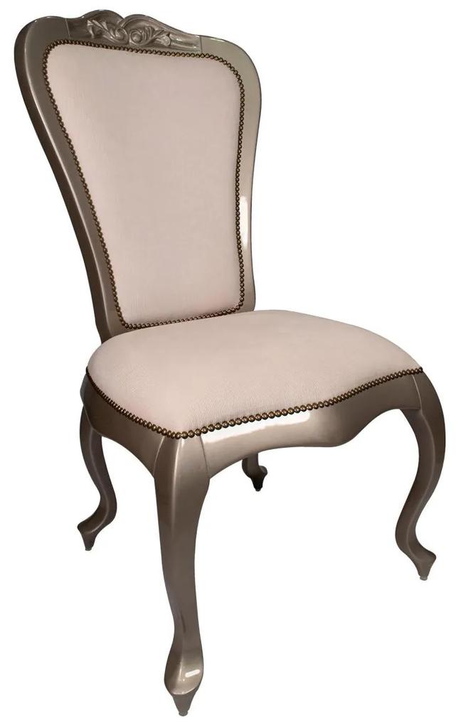 Cadeira Antique com Tachas - Fendi Lumiére Provençal Kleiner Schein