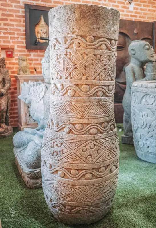 Vaso Entalhado em Cimento 120cm | Bali