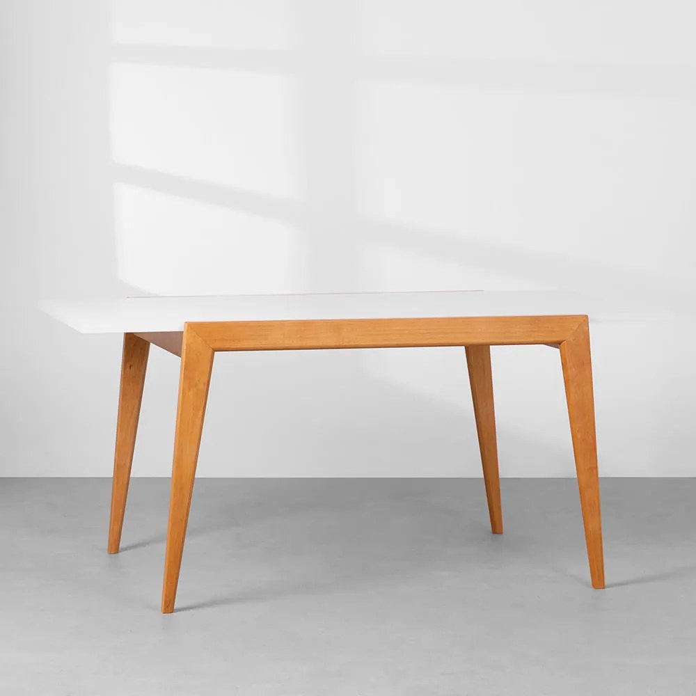 Mesa de Jantar Extensível Urban Branco com Pés Amêndoa - 1,22x1,65m