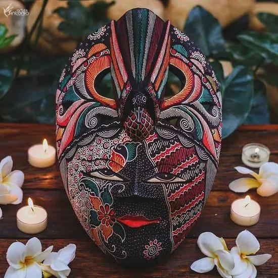Máscara Decorativa Batik Garuda Preto