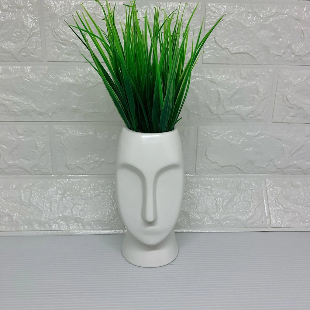 Vaso máscara branco com planta artificial