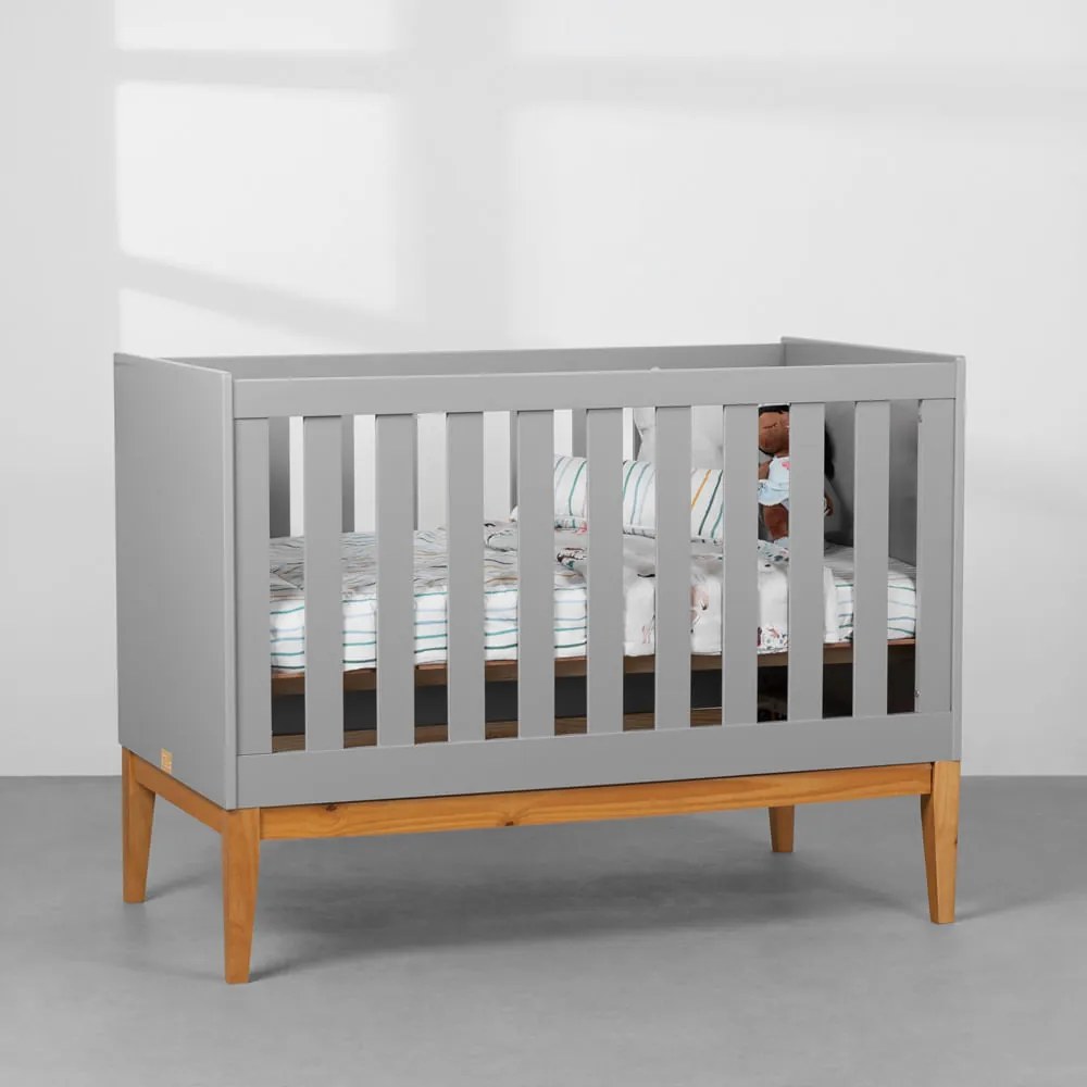 Berço Mini Cama Noah com Pés Square Mel – Cinza Fosco