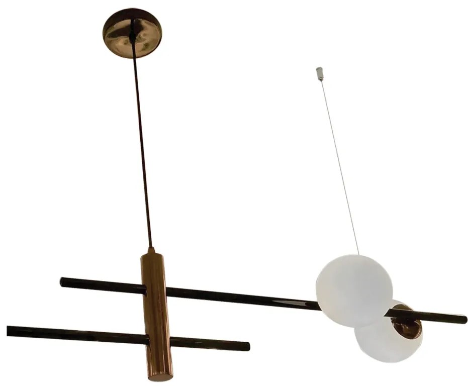 Pendente Versus 23,6X21,9X121,4Cm 4Xg9 Globo Ø10Cm - Usina 25130/4 (BT / DR-P - Branco Texturizado / Dourado Brilho Polido, AMBAR)