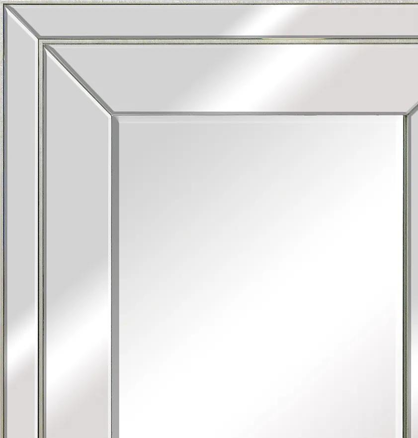 Espelho Retangular com Moldura em Prata - 67x67cm