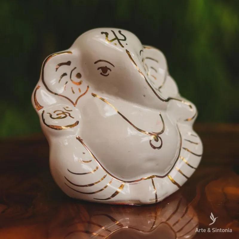 Ganesh em Porcelana Bibelô Indiano