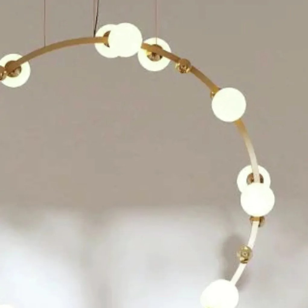 Pendente Aliança Vertical Ø100X24Cm 25Xg9 Globo 10Cm - Usina 90005/25 (CP-M / DR-P - Champanhe Metálico / Dourado Brilho Polido, Ambar)