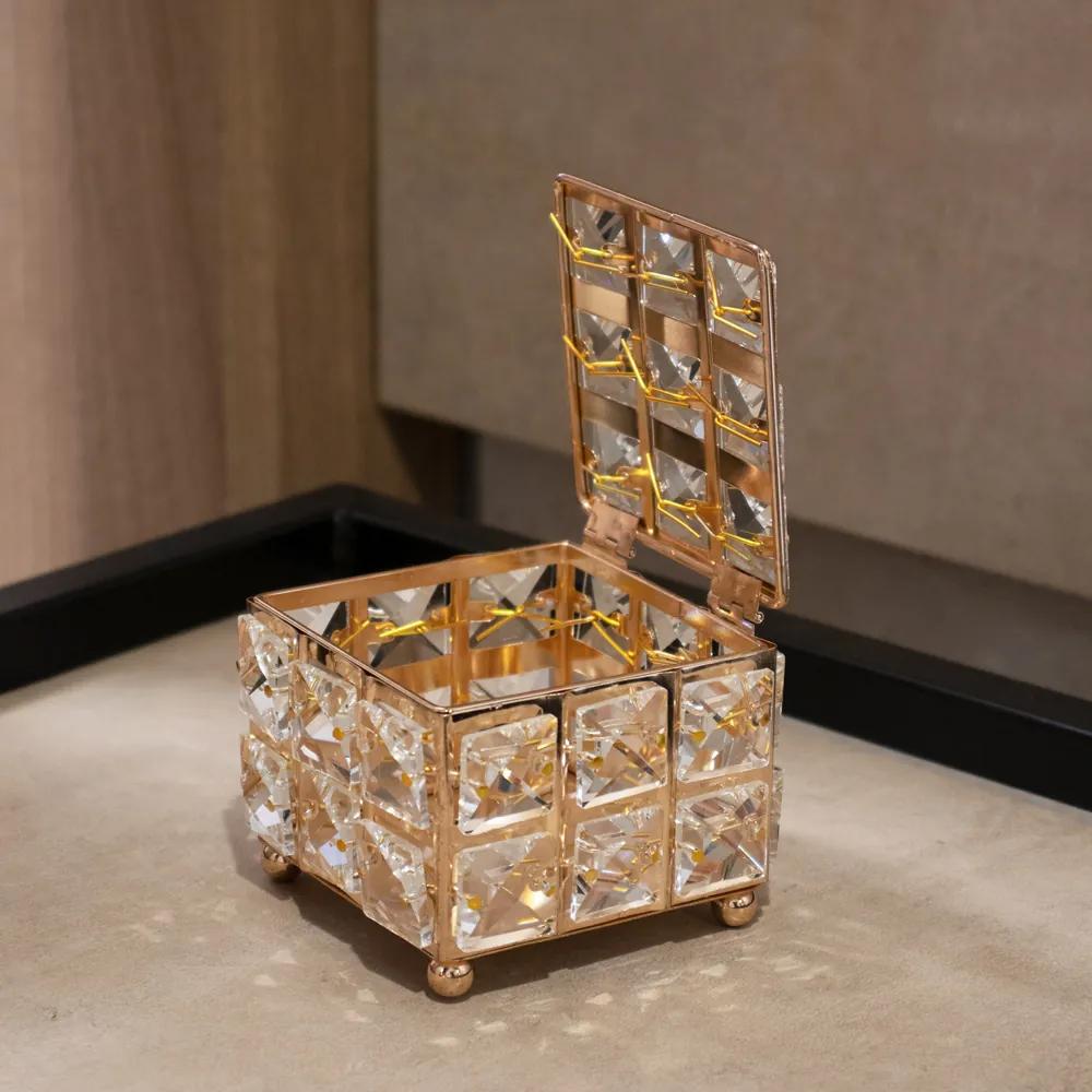 Porta Jóia Decorativo de Metal Dourado 8x10x10 cm - D'Rossi