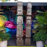 Totem Casal Papua-Nova Guiné