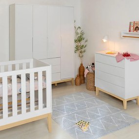 Kit Quarto Infantil Elfe Branco Fosco - Cômoda 4 Gavetas + Guarda-Roupa + Berço Noah com Pés Square Madeira Natural