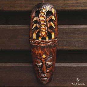Máscara Escorpião em Madeira 30cm