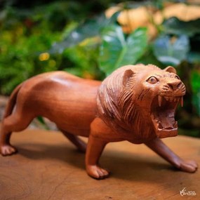 Escultura Leão em Madeira 33cm - Bali