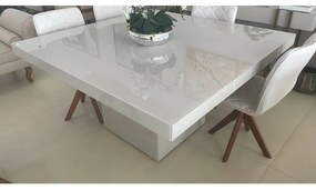 Mesa de Jantar Fanny Quadrada Acabamento em Vidro Design Contemporâneo